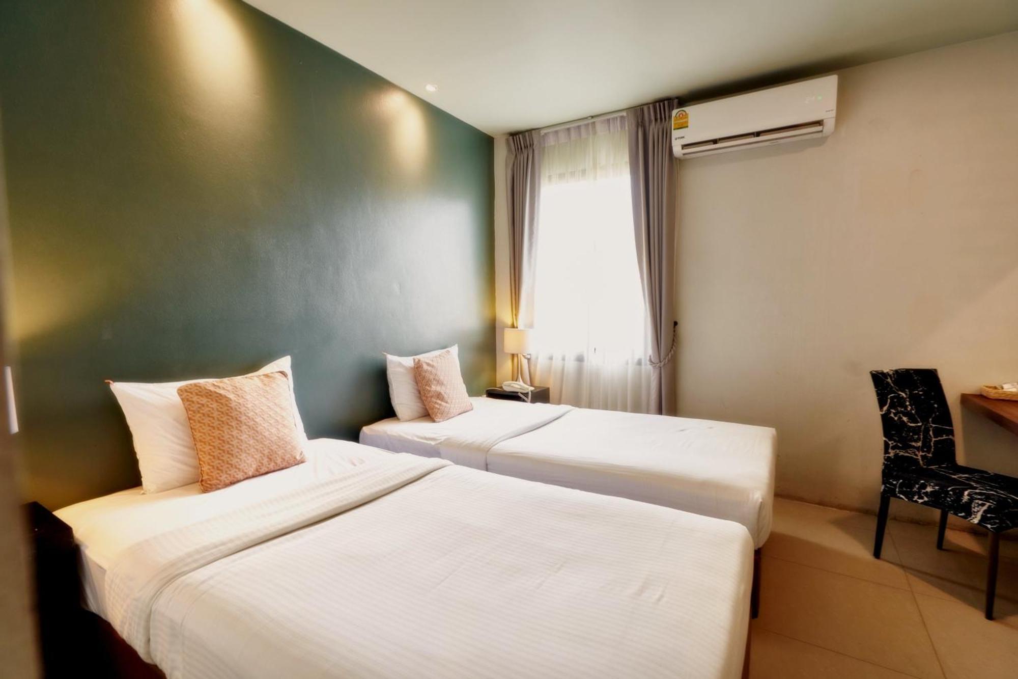 H Phrasing Hotel 3*